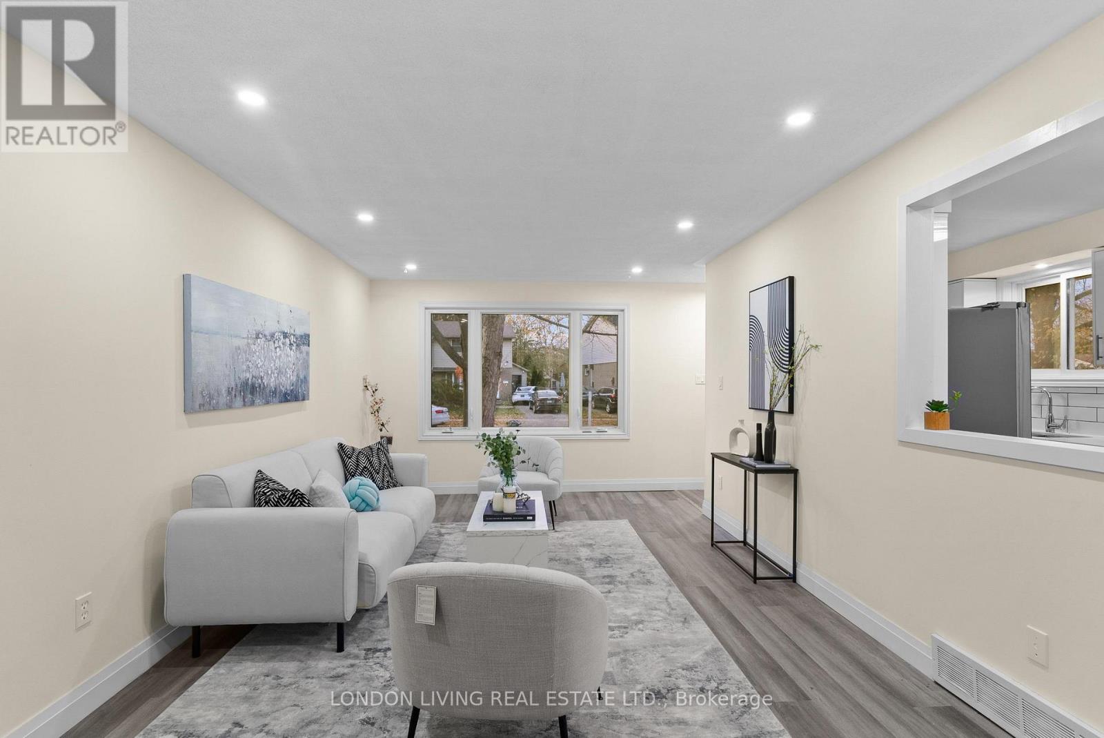 20 Edgemere Crescent, London South, Ontario  N5Z 4M5 - Photo 4 - X12870712