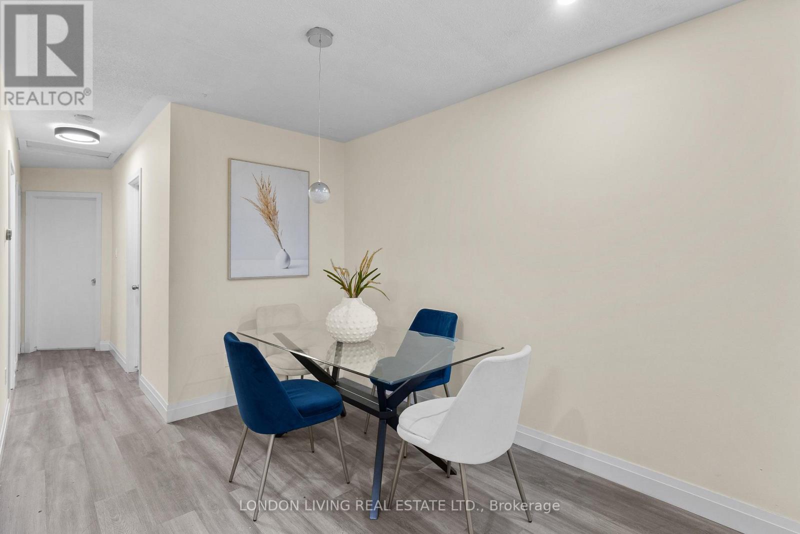 20 Edgemere Crescent, London South, Ontario  N5Z 4M5 - Photo 5 - X12870712