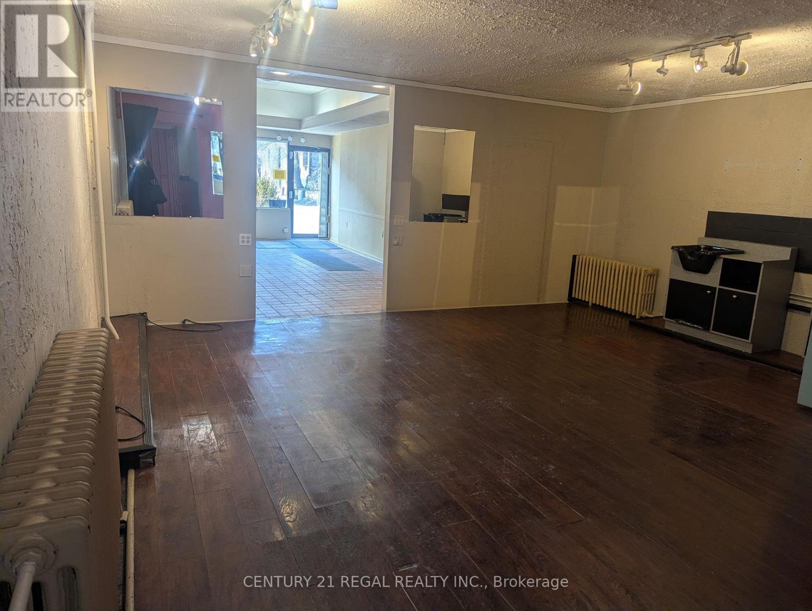 3a Chester Avenue, Toronto (Playter Estates-Danforth), Ontario  M4K 2Z8 - Photo 5 - E12644022