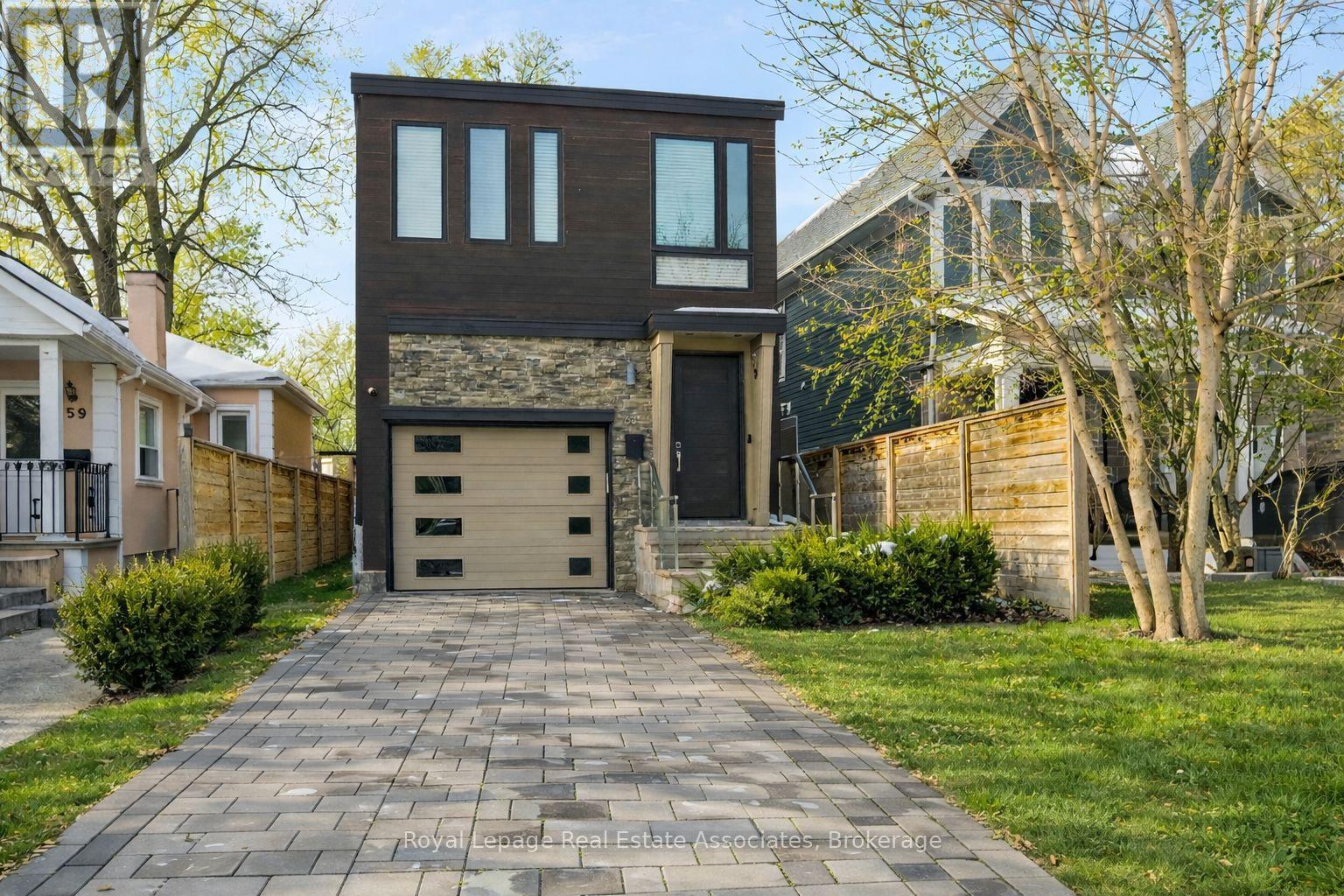 63 Troy Street, Mississauga (Mineola), Ontario  L5G 1S6 - Photo 2 - W12801156