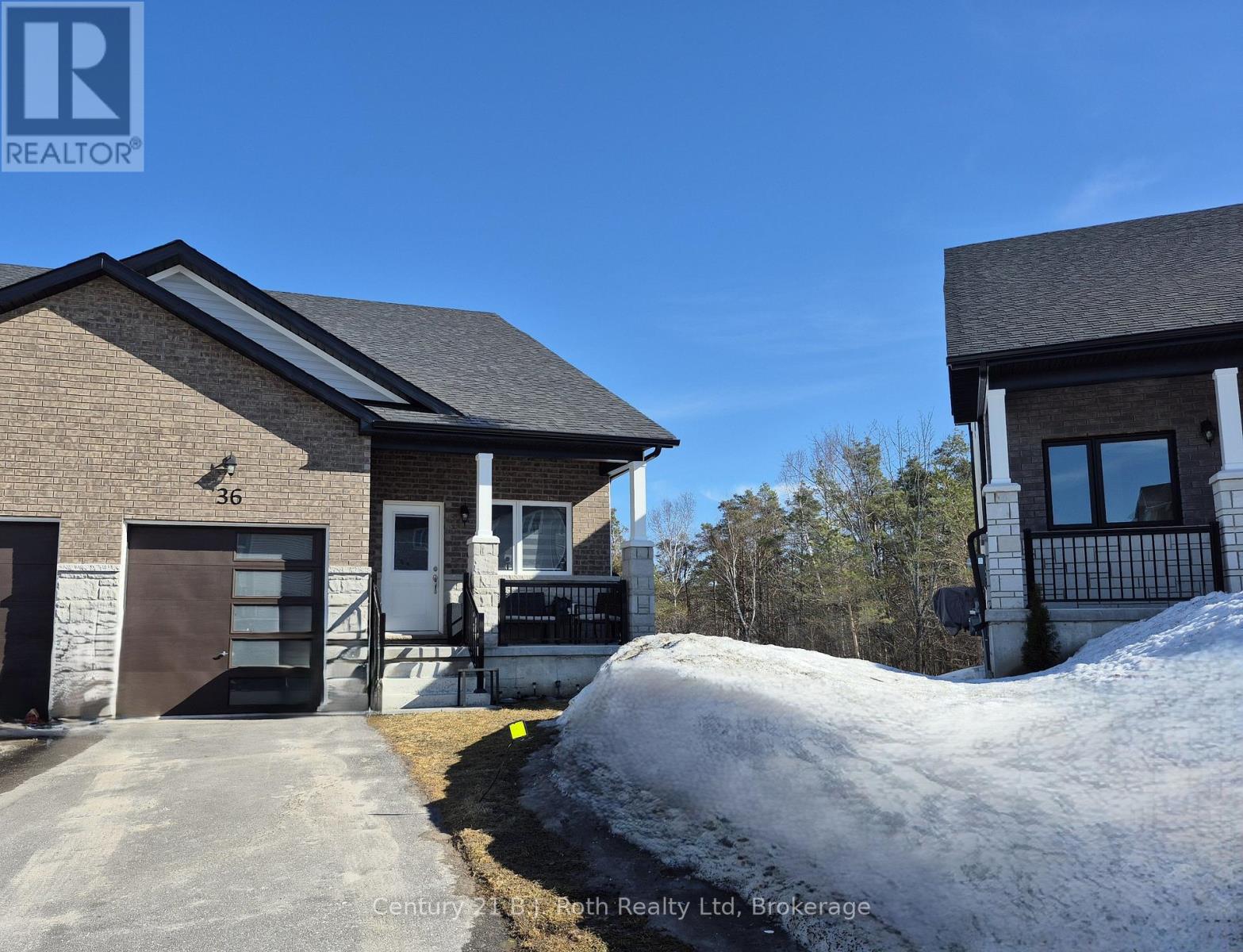 36 Lahey Crescent, Penetanguishene, Ontario  L9M 0W1 - Photo 2 - S12870724