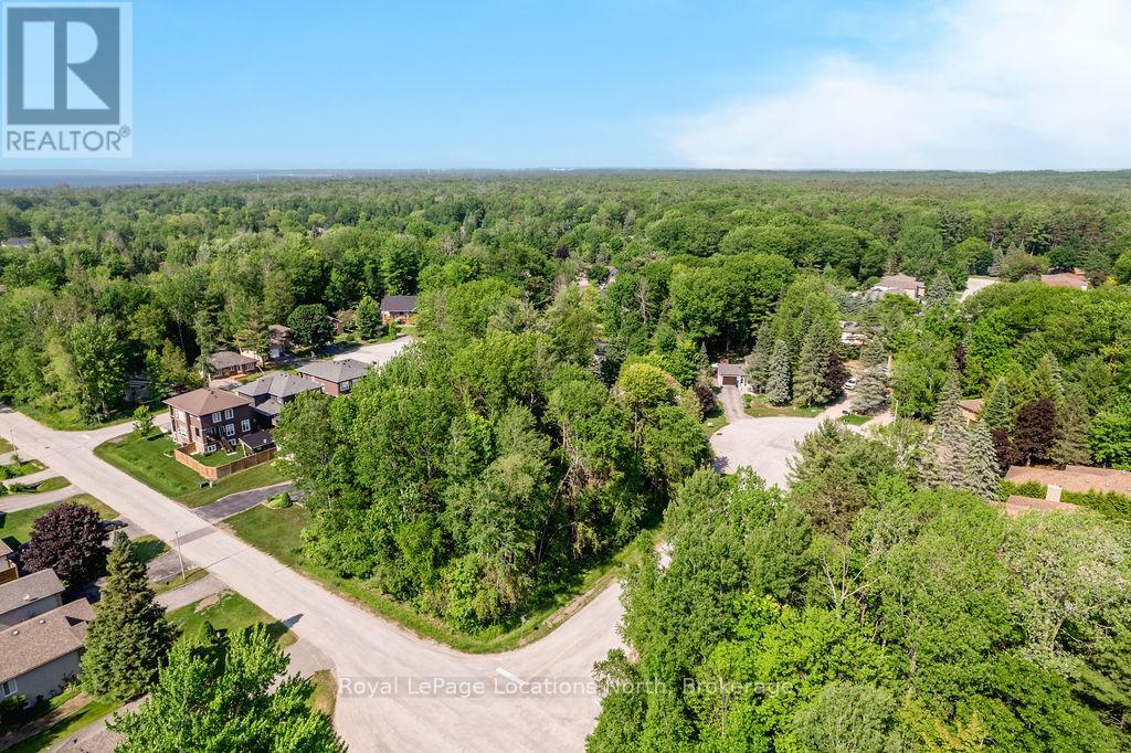 7 Smallman Drive, Wasaga Beach, Ontario  L9Z 1L1 - Photo 3 - S12870740