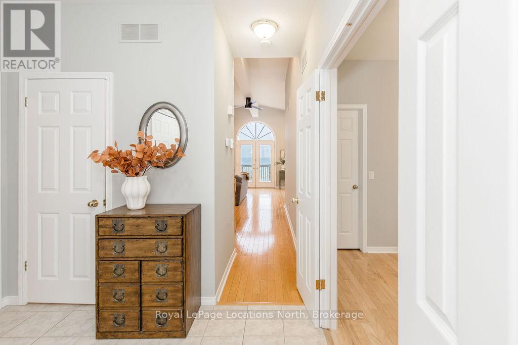 46 William Avenue, Wasaga Beach, Ontario  L9Z 2X3 - Photo 11 - S12870850