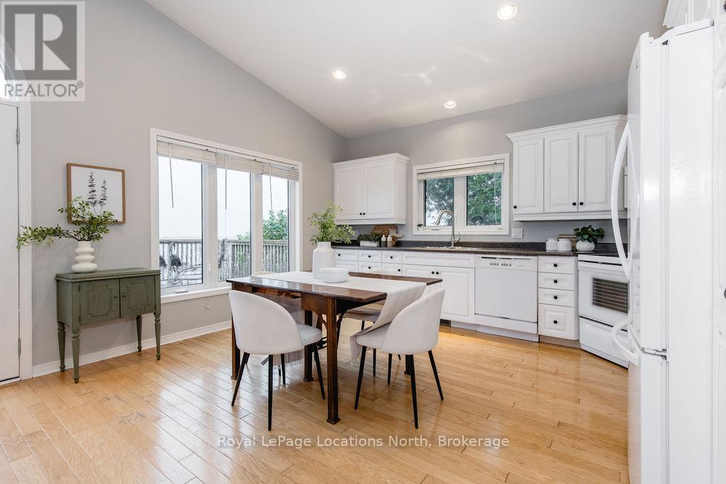 46 William Avenue, Wasaga Beach, Ontario  L9Z 2X3 - Photo 21 - S12870850