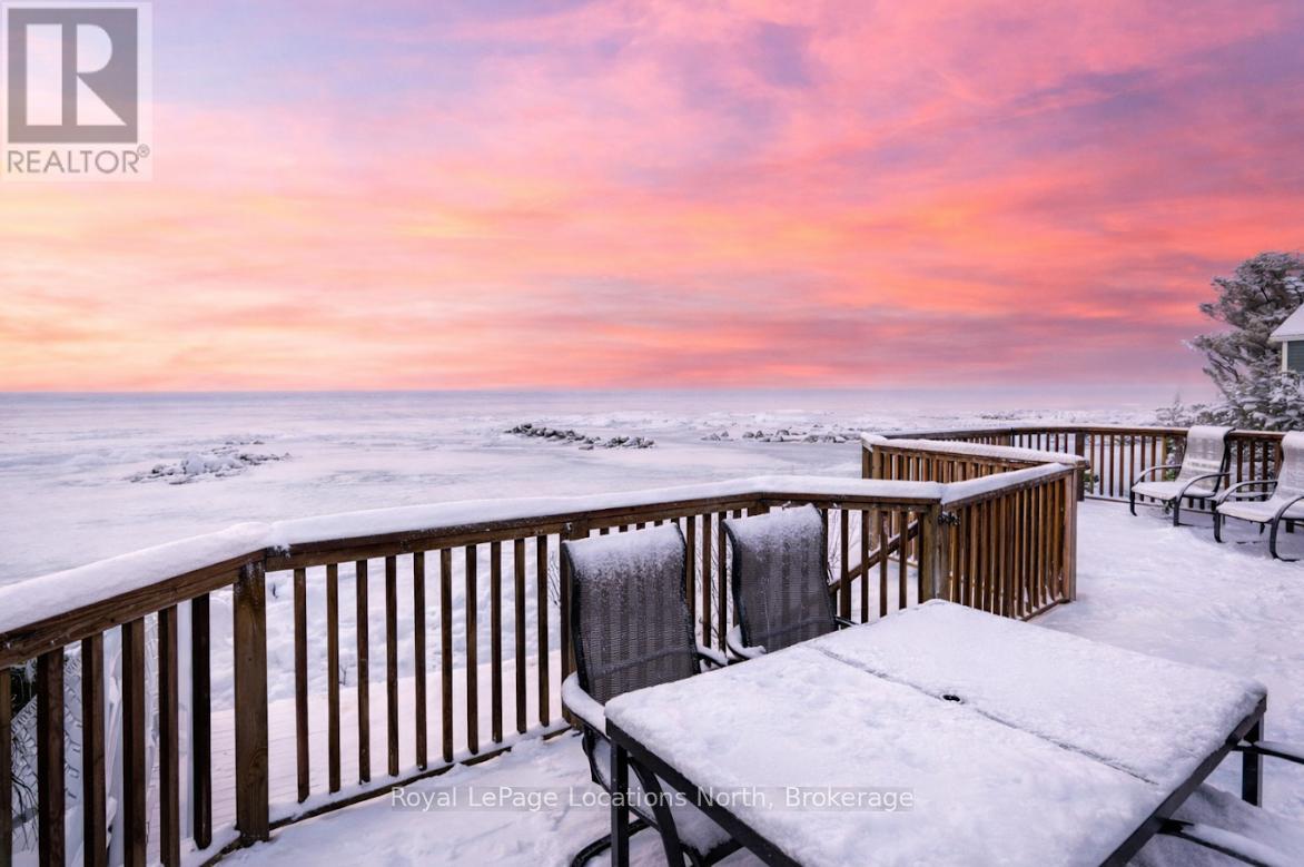 46 William Avenue, Wasaga Beach, Ontario  L9Z 2X3 - Photo 4 - S12870850