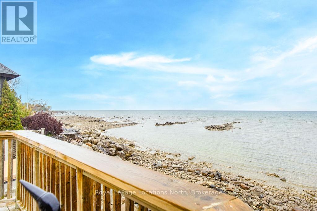 46 William Avenue, Wasaga Beach, Ontario  L9Z 2X3 - Photo 7 - S12870850