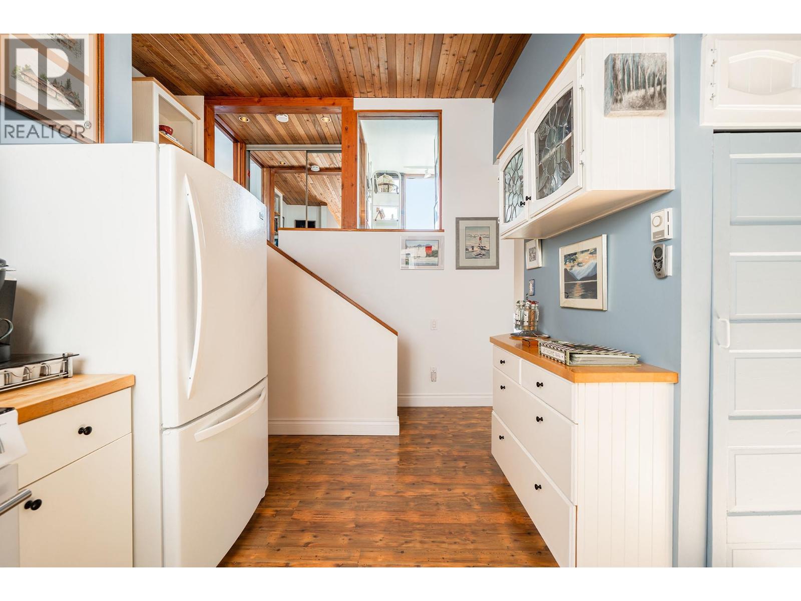 1477 Cleator Road, Bowen Island, British Columbia  V0N 1G1 - Photo 10 - R3098623