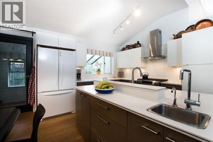 5745 Ferguson Court, Delta, British Columbia  V4L 2J4 - Photo 4 - R3098627