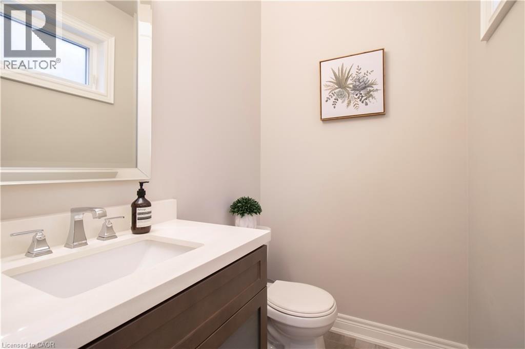 19 Secinaro Avenue, Ancaster, Ontario  L9G 0C6 - Photo 42 - 40811434