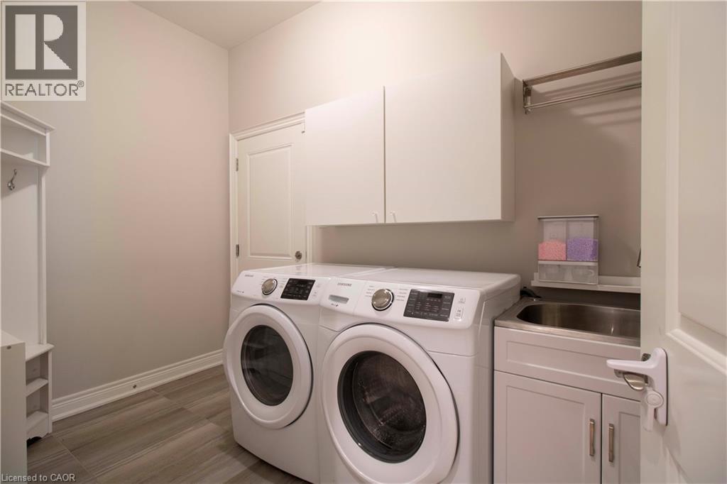 19 Secinaro Avenue, Ancaster, Ontario  L9G 0C6 - Photo 45 - 40811434