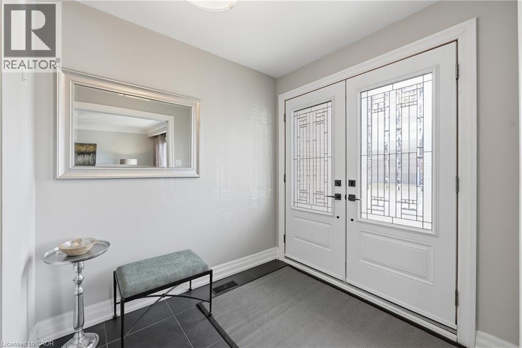 14 Atkins Drive, Hamilton, Ontario  L9C 6S1 - Photo 5 - 40811396