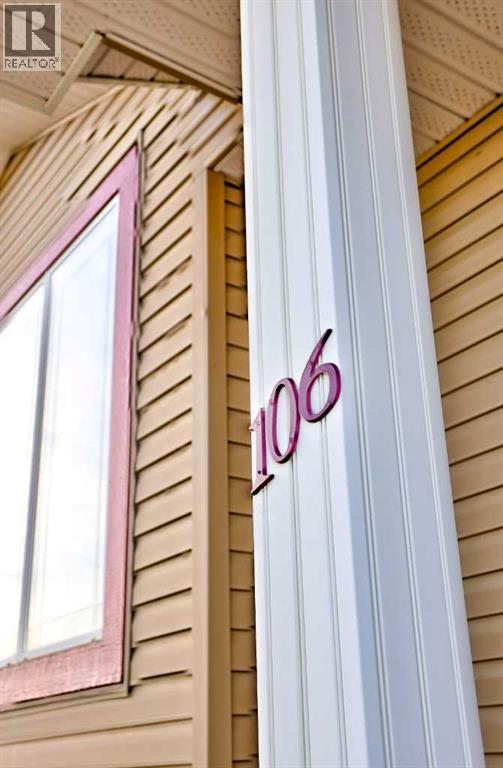 106 Peigan Court W, Lethbridge, Alberta  T1K 7N8 - Photo 3 - A2275468