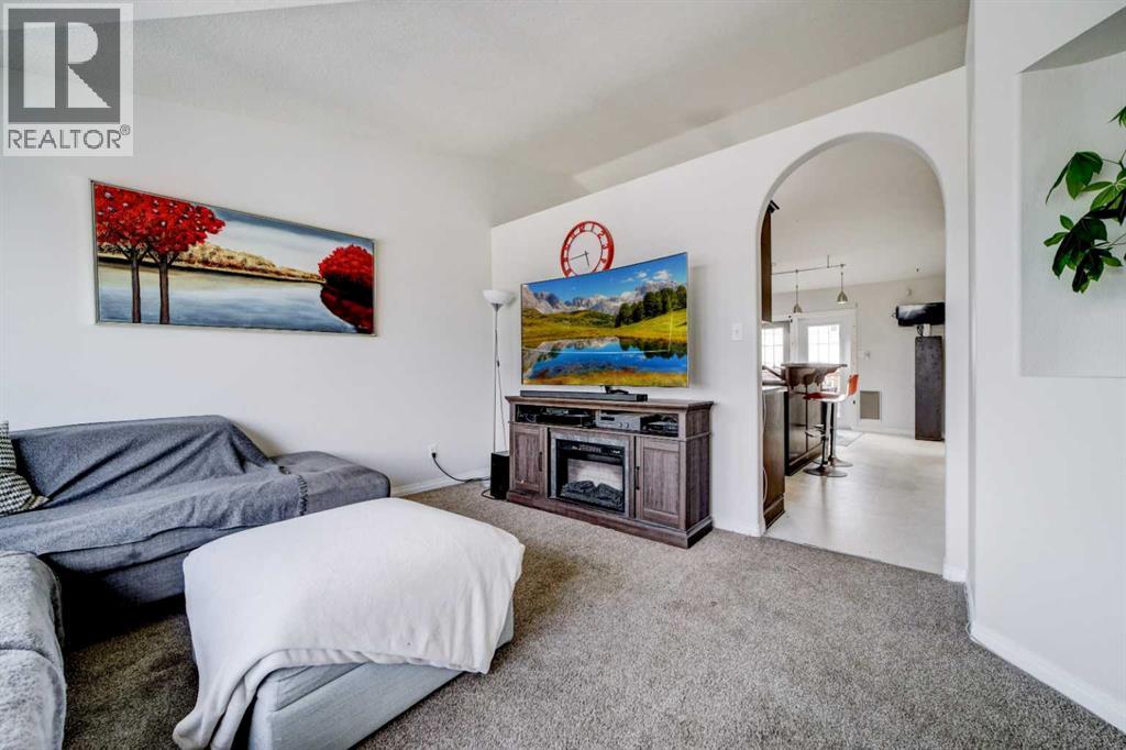 106 Peigan Court W, Lethbridge, Alberta  T1K 7N8 - Photo 8 - A2275468