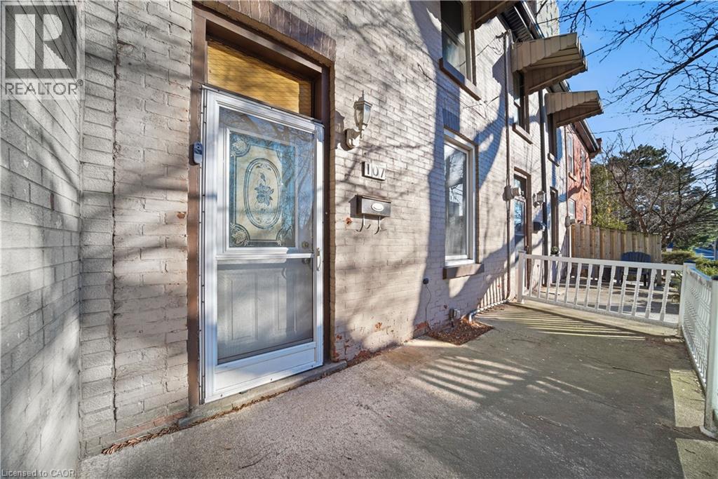 107 Queen Street S, Hamilton, Ontario  L8P 3R9 - Photo 2 - 40808863