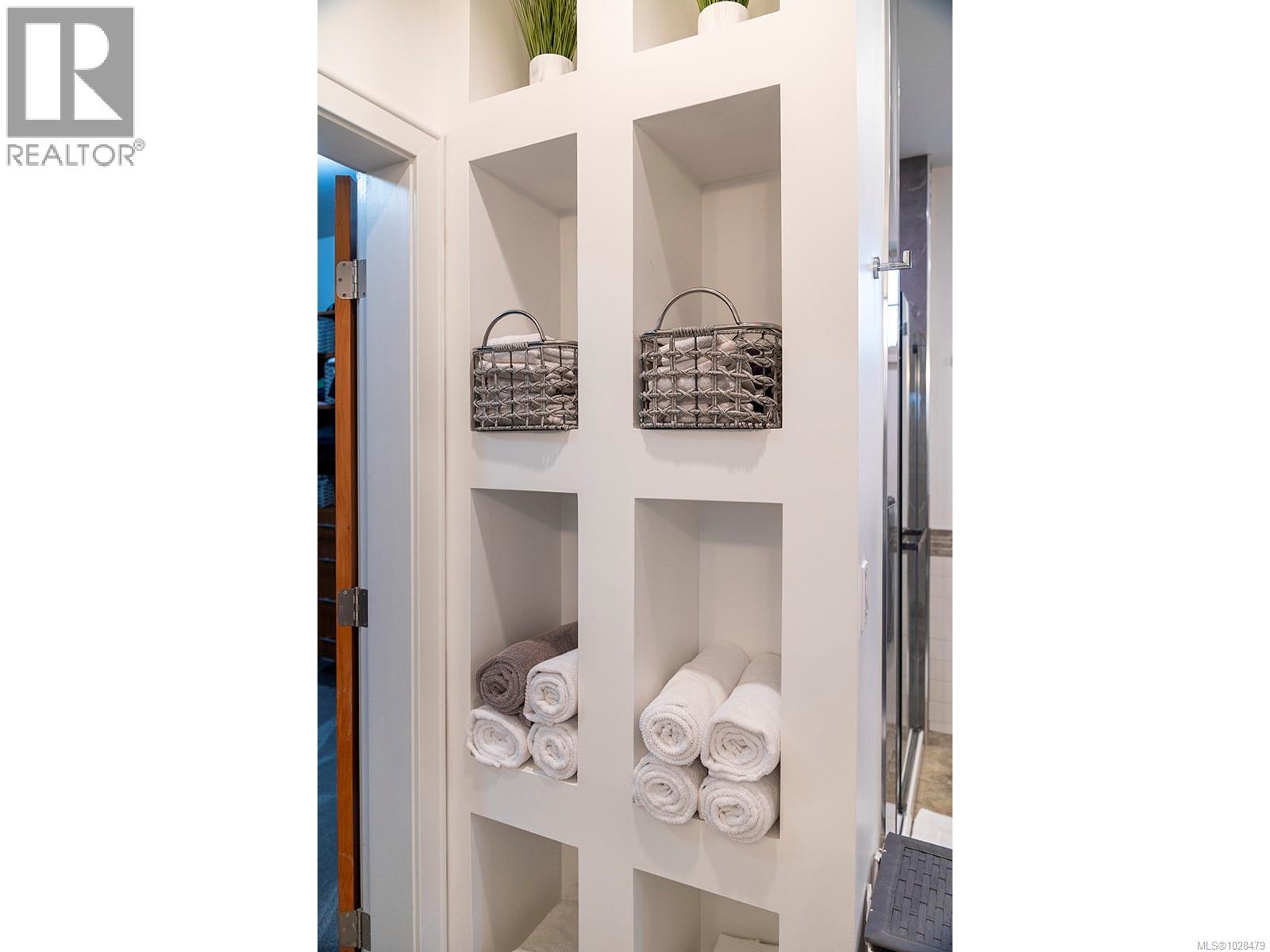 1267 Oceanwood Lane, Saanich, British Columbia  V8X 0A4 - Photo 29 - 1028479