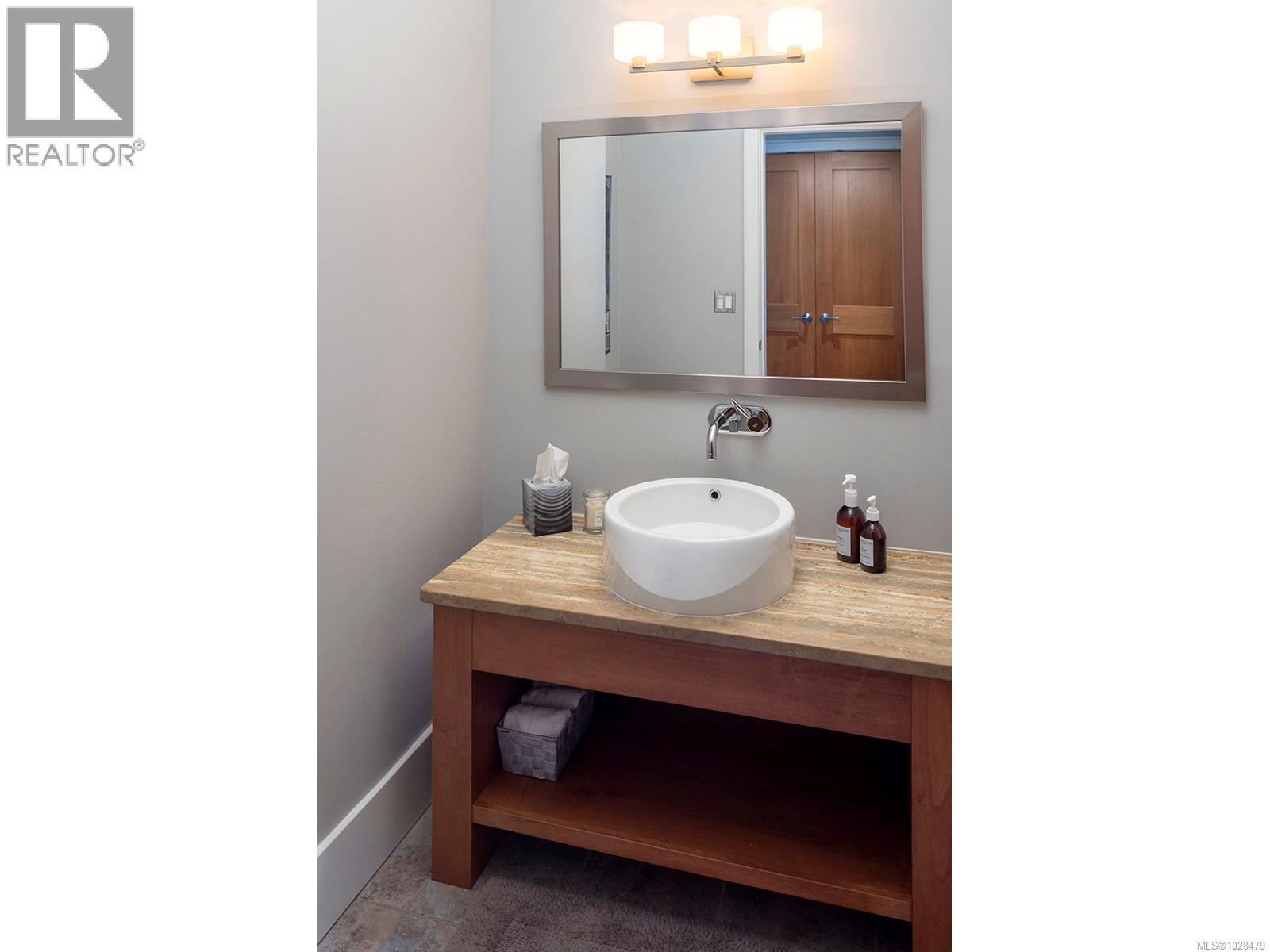 1267 Oceanwood Lane, Saanich, British Columbia  V8X 0A4 - Photo 27 - 1028479