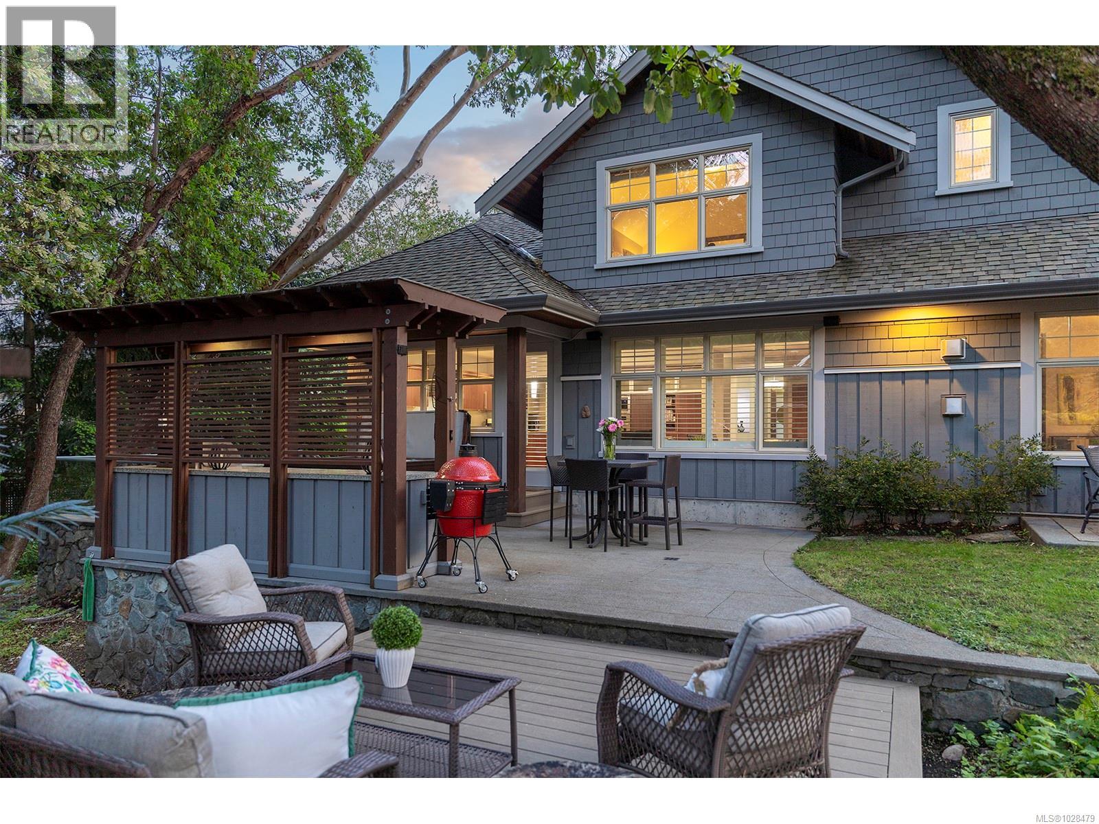 1267 Oceanwood Lane, Saanich, British Columbia  V8X 0A4 - Photo 24 - 1028479