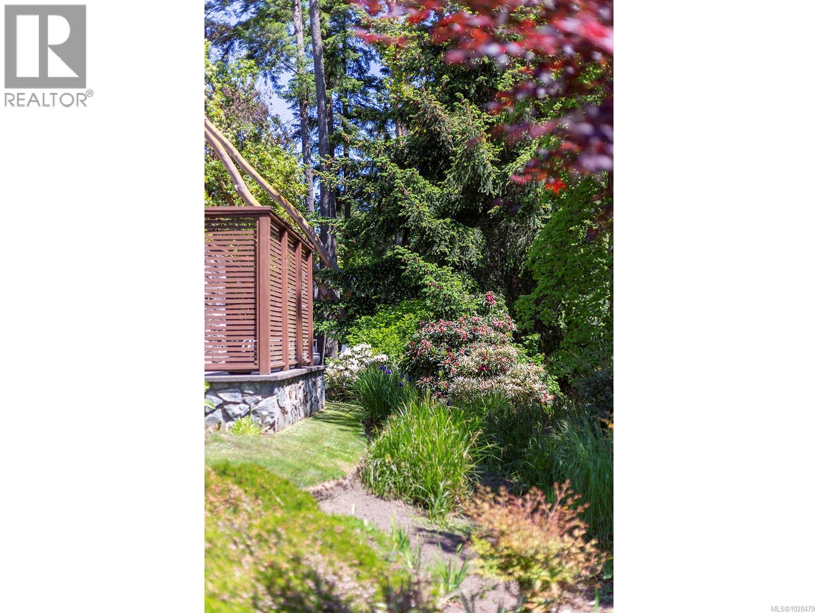 1267 Oceanwood Lane, Saanich, British Columbia  V8X 0A4 - Photo 43 - 1028479