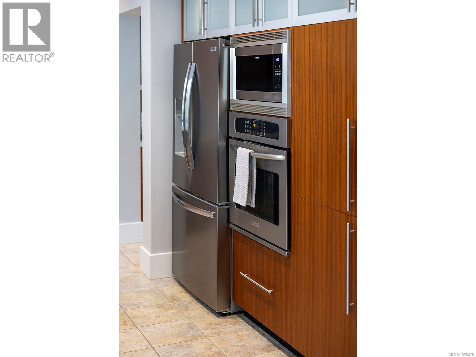 1267 Oceanwood Lane, Saanich, British Columbia  V8X 0A4 - Photo 54 - 1028479