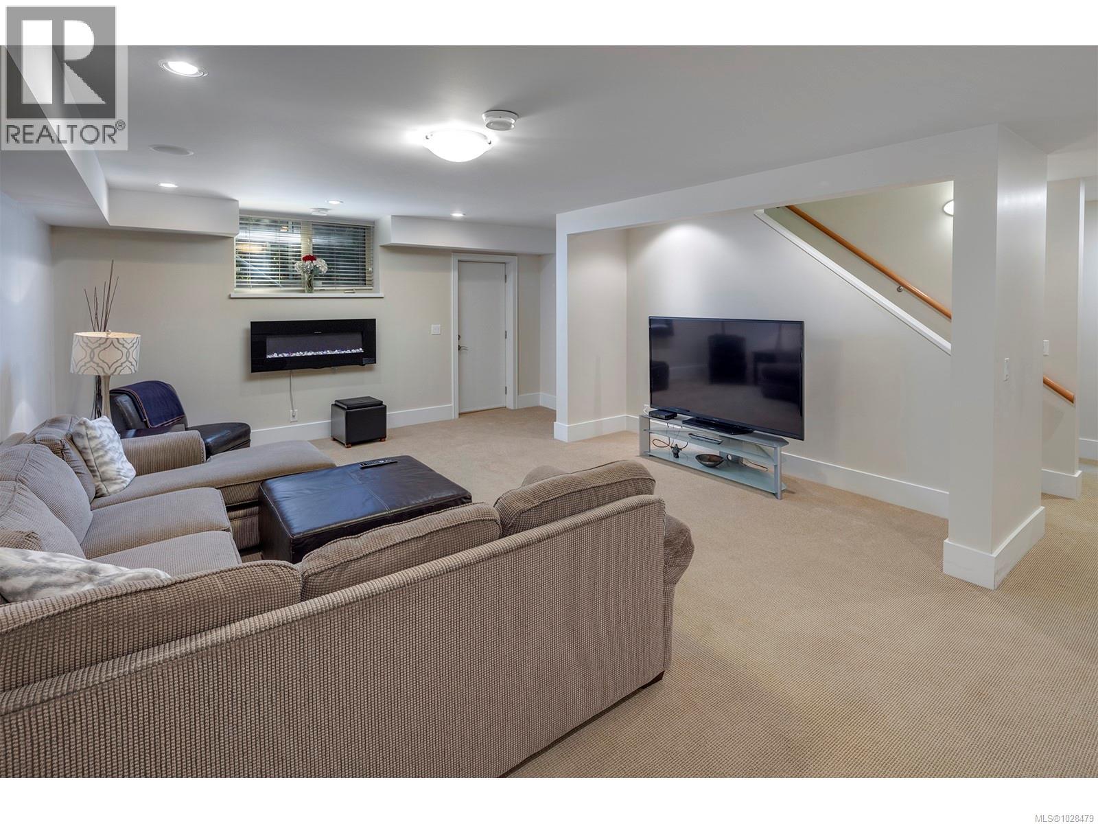 1267 Oceanwood Lane, Saanich, British Columbia  V8X 0A4 - Photo 68 - 1028479