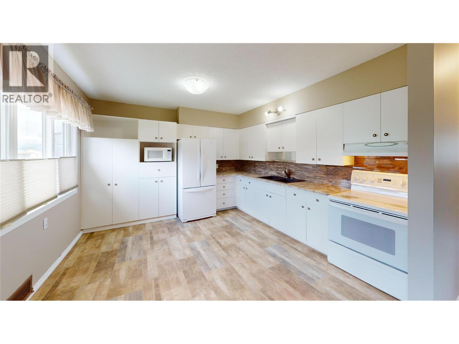 510 12th Avenue N, Creston, British Columbia  V0B 1G5 - Photo 13 - 10377509