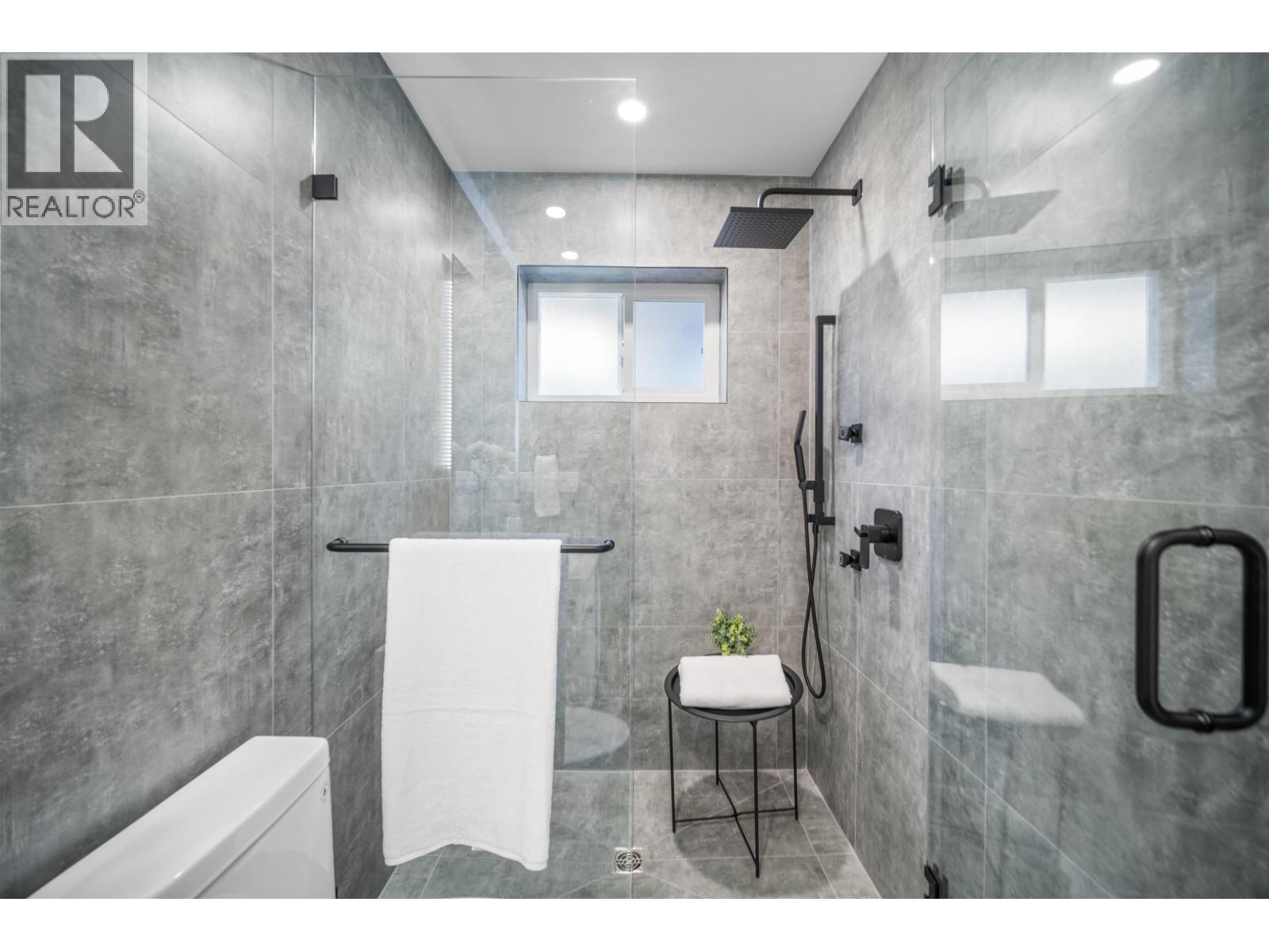 1 3576 E Pender Street, Vancouver, British Columbia  V5K 2E3 - Photo 15 - R3098482