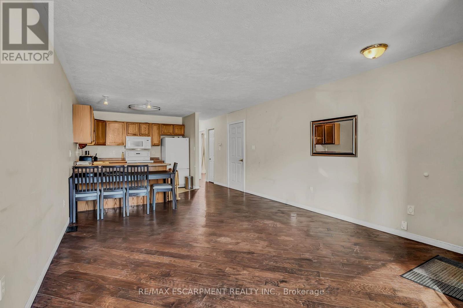 2 - 58 Waterloo Street, Brantford, Ontario  N3T 3R8 - Photo 5 - X12835564