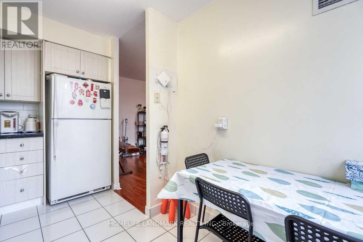 302 - 260 Doris Avenue, Toronto (Willowdale East), Ontario  M2N 6X9 - Photo 12 - C12870748