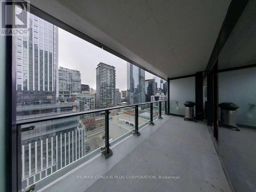 1302 - 224 King Street W, Toronto (Waterfront Communities), Ontario  M5H 0A6 - Photo 8 - C12870762