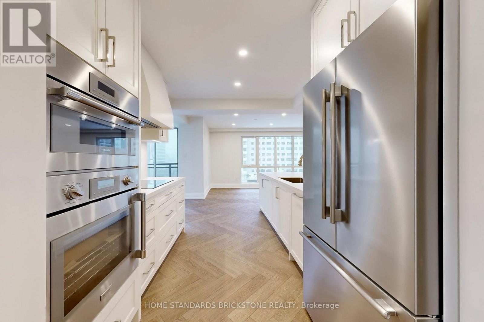 1001 - 40 Rosehill Avenue, Toronto (Rosedale-Moore Park), Ontario  M4T 1G5 - Photo 13 - C12870846