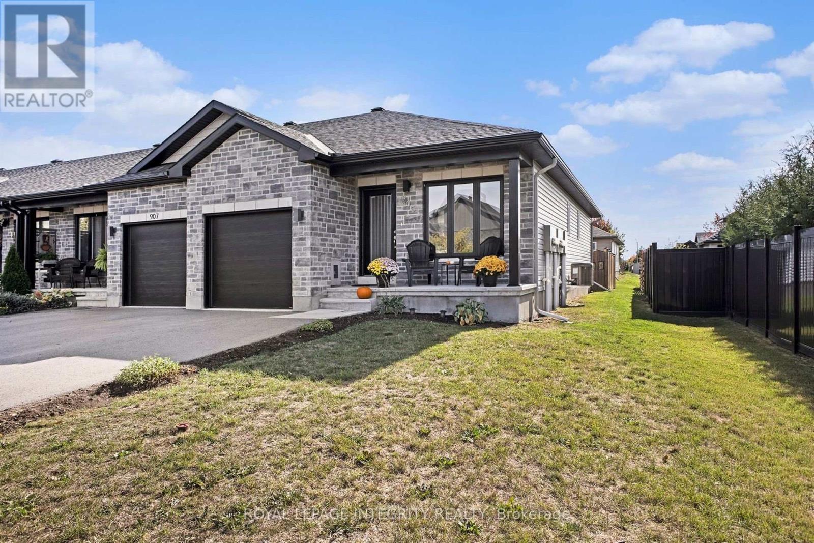 905 Leishman Drive, Mississippi Mills, Ontario  K0A 1A0 - Photo 3 - X12870836