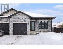 905 LEISHMAN DRIVE, Mississippi Mills, Ontario