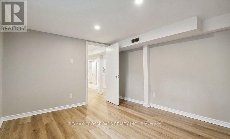 226 Mcnaughton Avenue, Oshawa, Ontario  L1H 3B6 - Photo 14 - E12868086