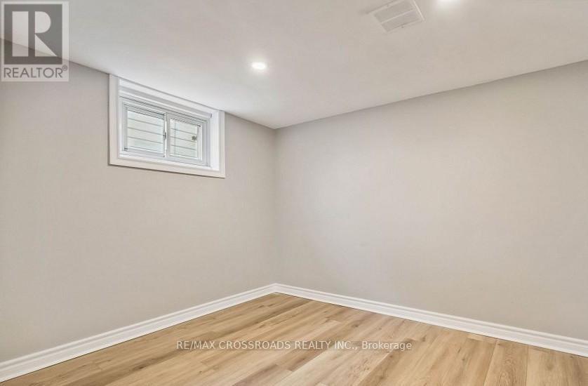 226 Mcnaughton Avenue, Oshawa, Ontario  L1H 3B6 - Photo 13 - E12868086