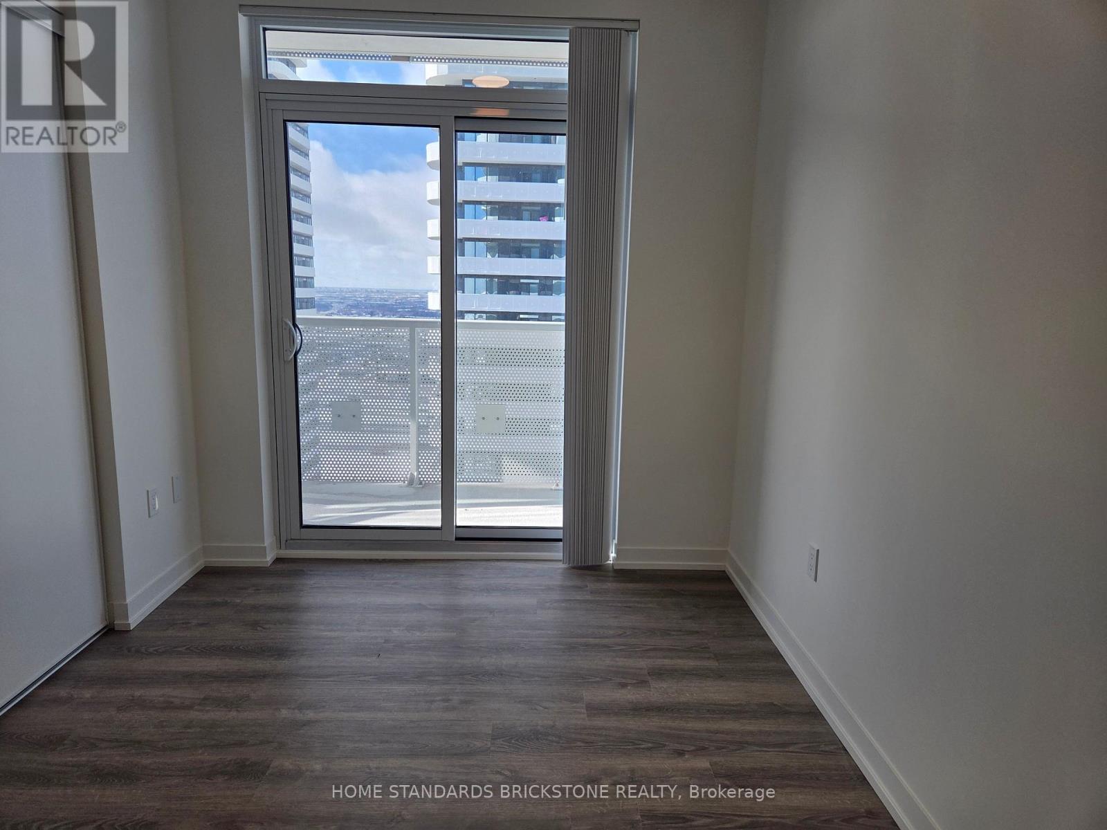 4212 - 8 Interchange Way, Vaughan (Vaughan Corporate Centre), Ontario  L4K 4M3 - Photo 8 - N12870792