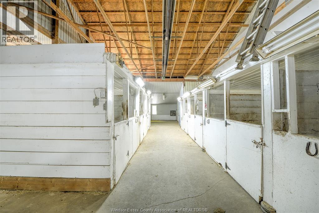 6400 Walker, Tecumseh, Ontario  N0R 1L0 - Photo 16 - 26000581