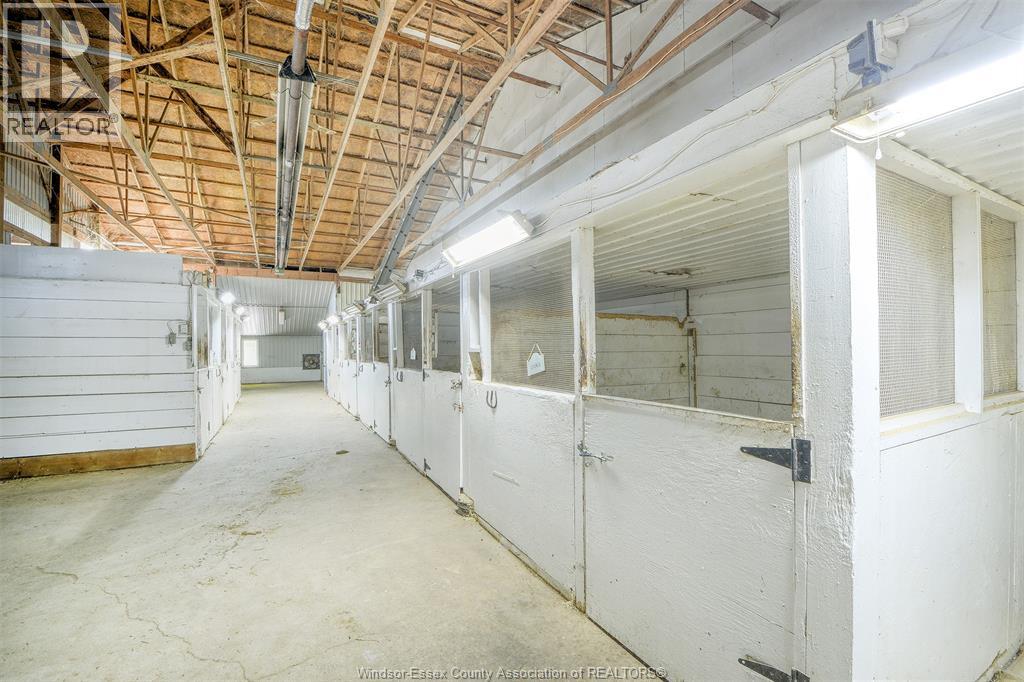 6400 Walker, Tecumseh, Ontario  N0R 1L0 - Photo 13 - 26000581