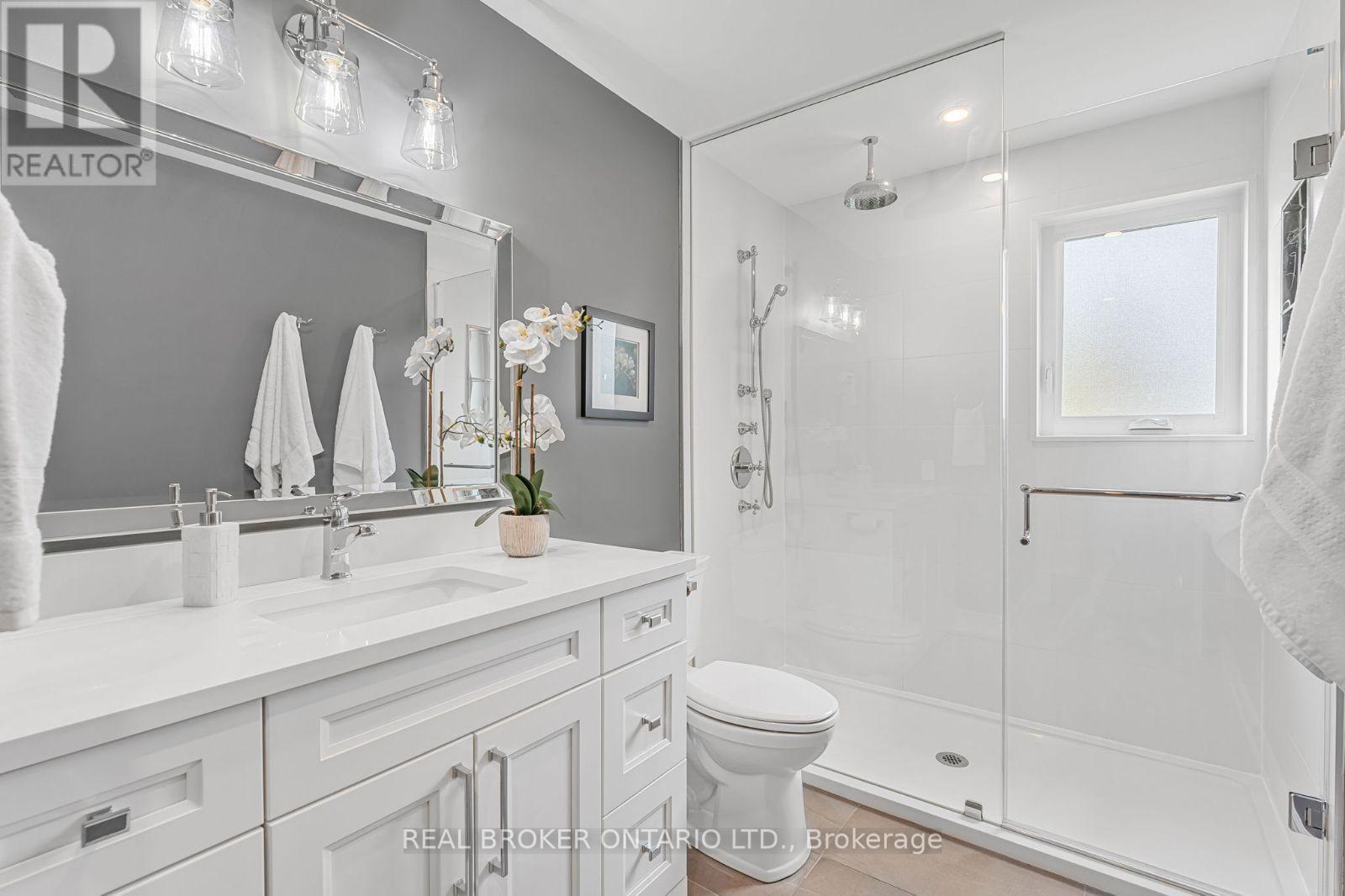 3 Ellesboro Drive, Mississauga, Ontario  L5N 1B9 - Photo 16 - W12870730