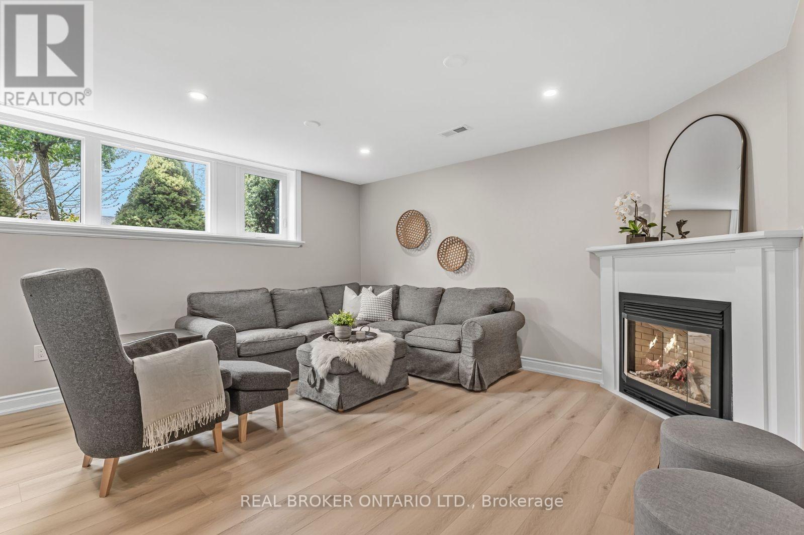 3 Ellesboro Drive, Mississauga, Ontario  L5N 1B9 - Photo 23 - W12870730