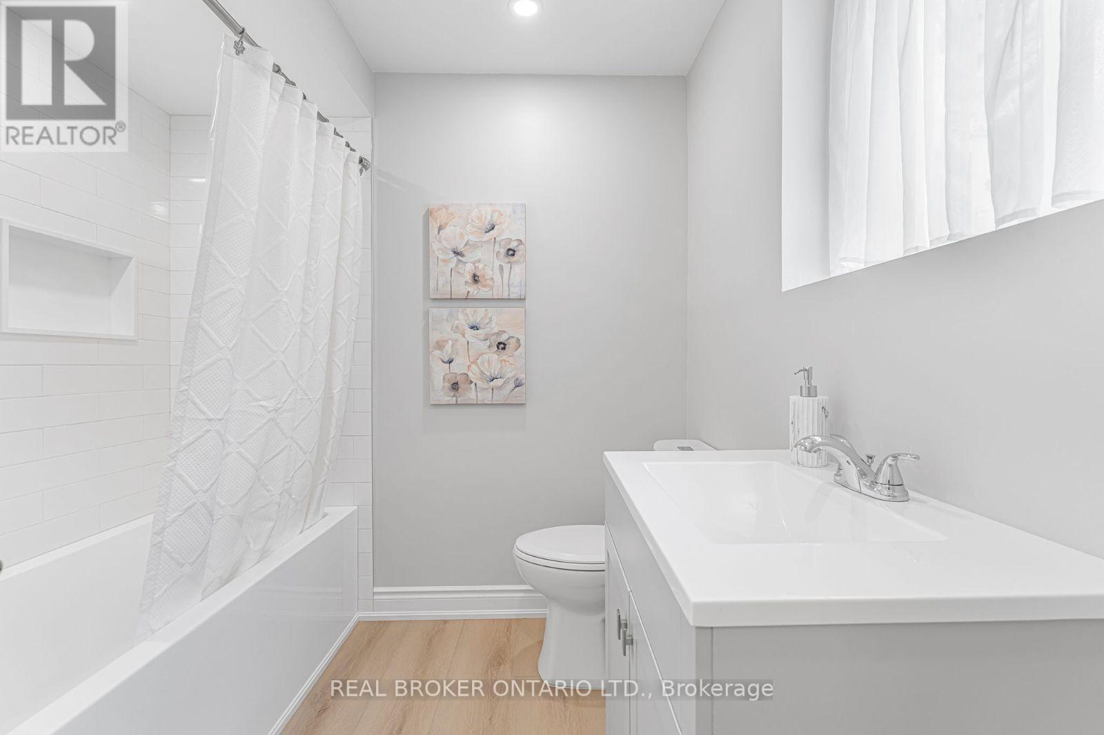 3 Ellesboro Drive, Mississauga, Ontario  L5N 1B9 - Photo 30 - W12870730