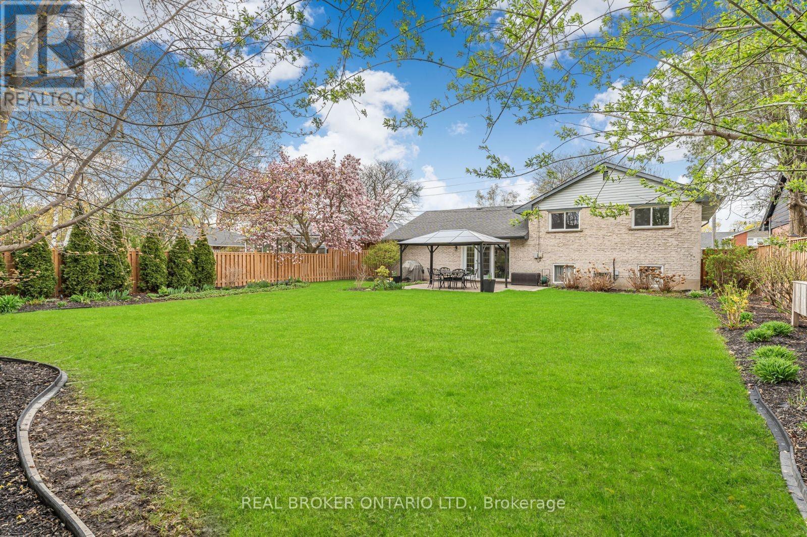 3 Ellesboro Drive, Mississauga, Ontario  L5N 1B9 - Photo 33 - W12870730