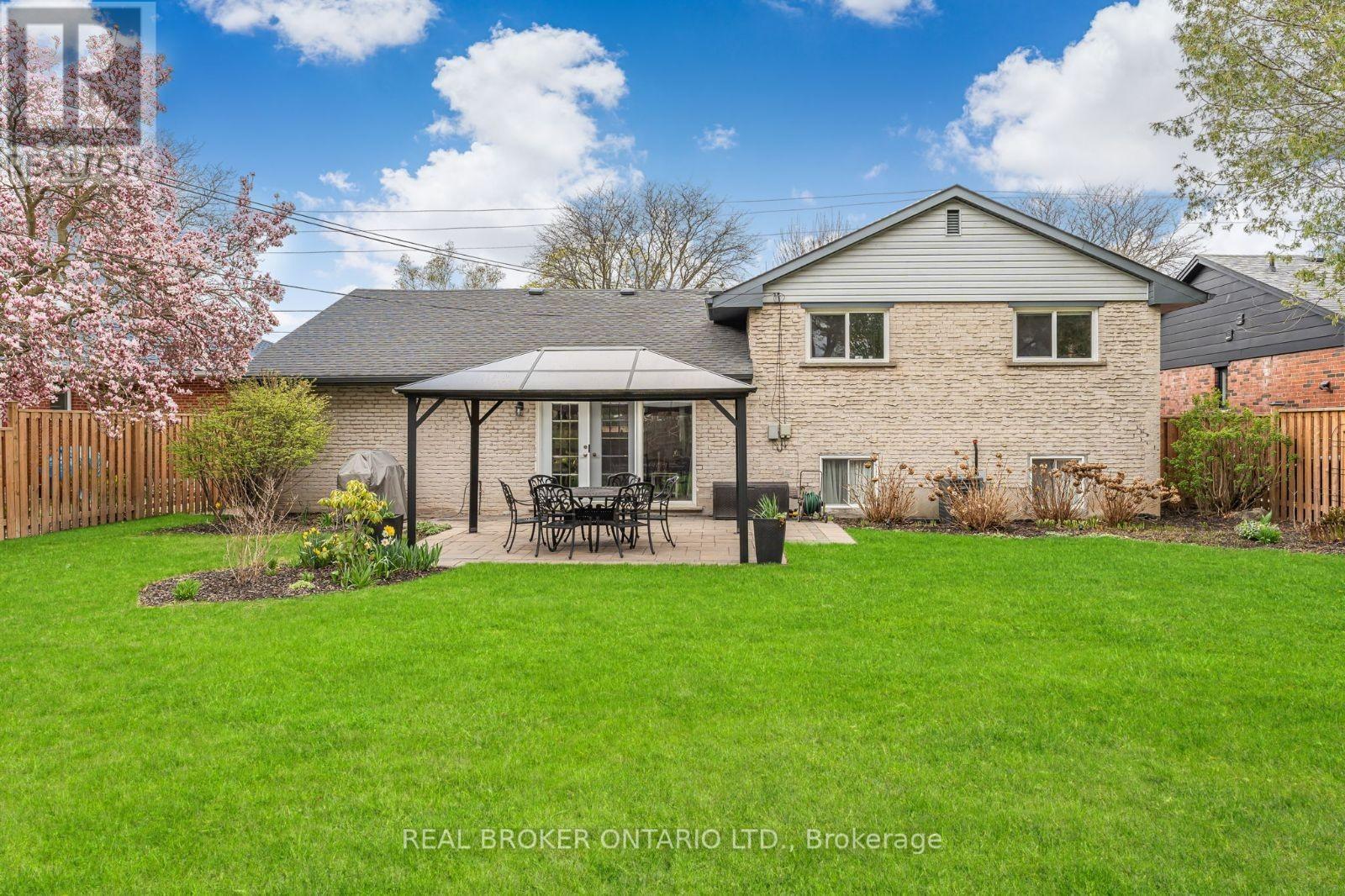 3 Ellesboro Drive, Mississauga, Ontario  L5N 1B9 - Photo 34 - W12870730