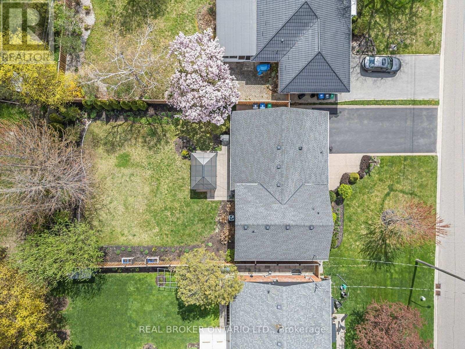 3 Ellesboro Drive, Mississauga, Ontario  L5N 1B9 - Photo 38 - W12870730