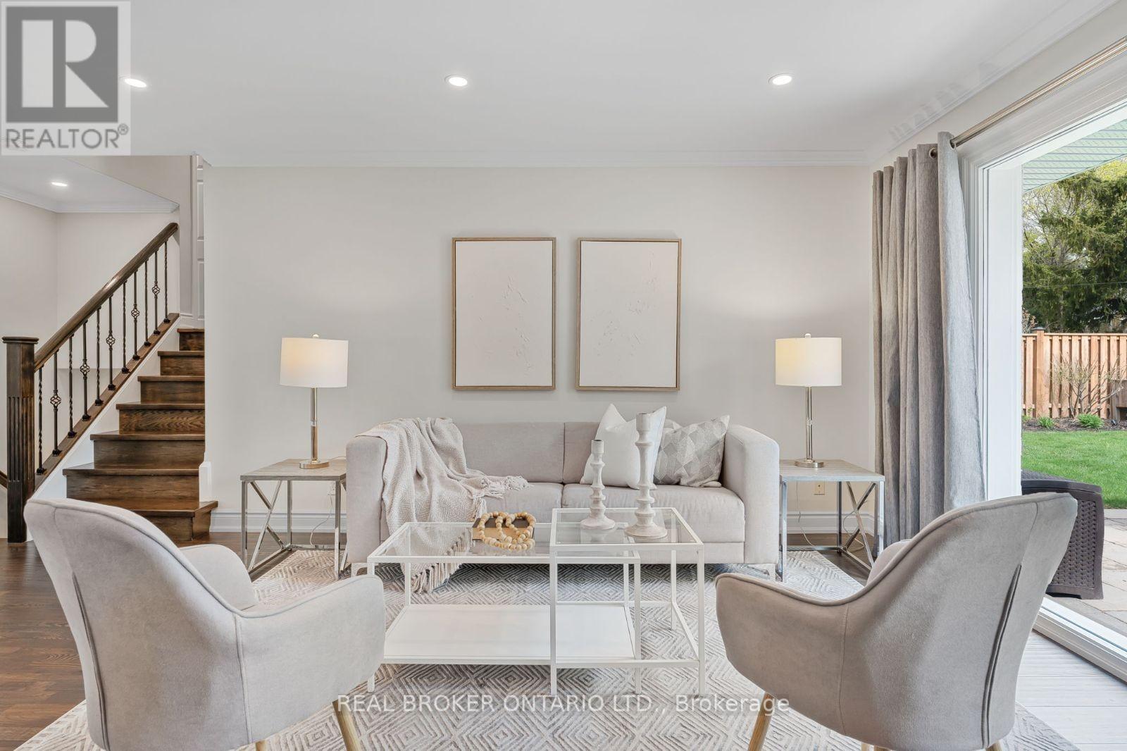 3 Ellesboro Drive, Mississauga, Ontario  L5N 1B9 - Photo 8 - W12870730