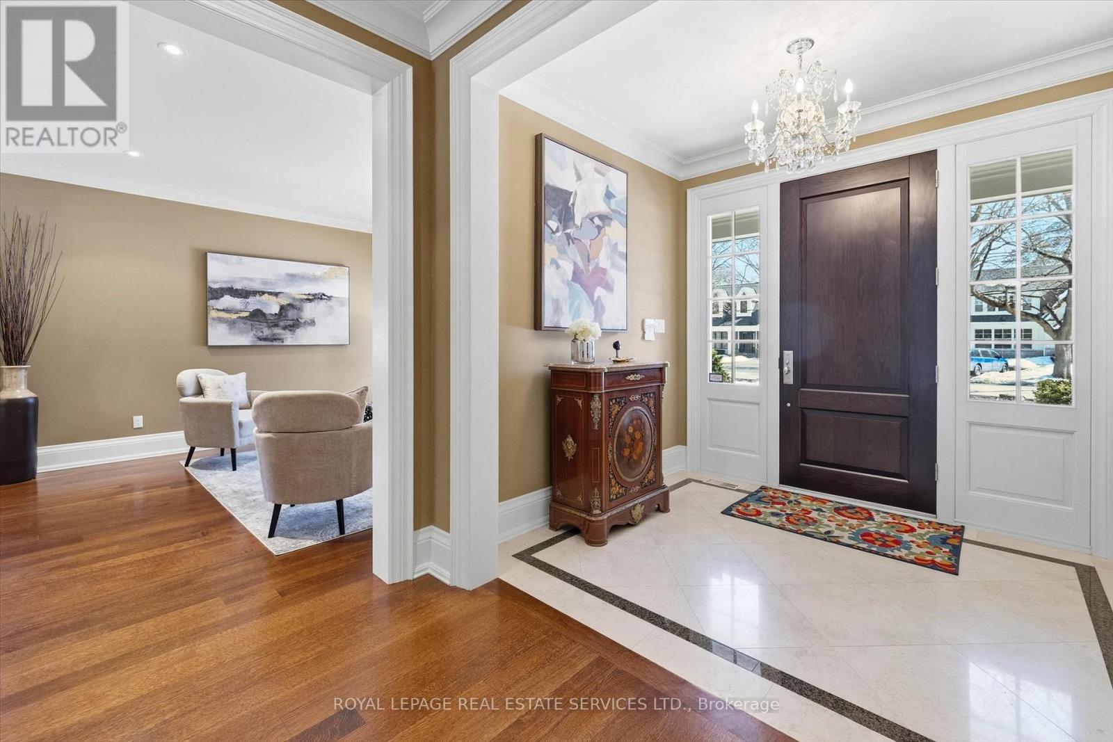 1049 Cedar Grove Boulevard, Oakville, Ontario  L6J 2C2 - Photo 2 - W12870810