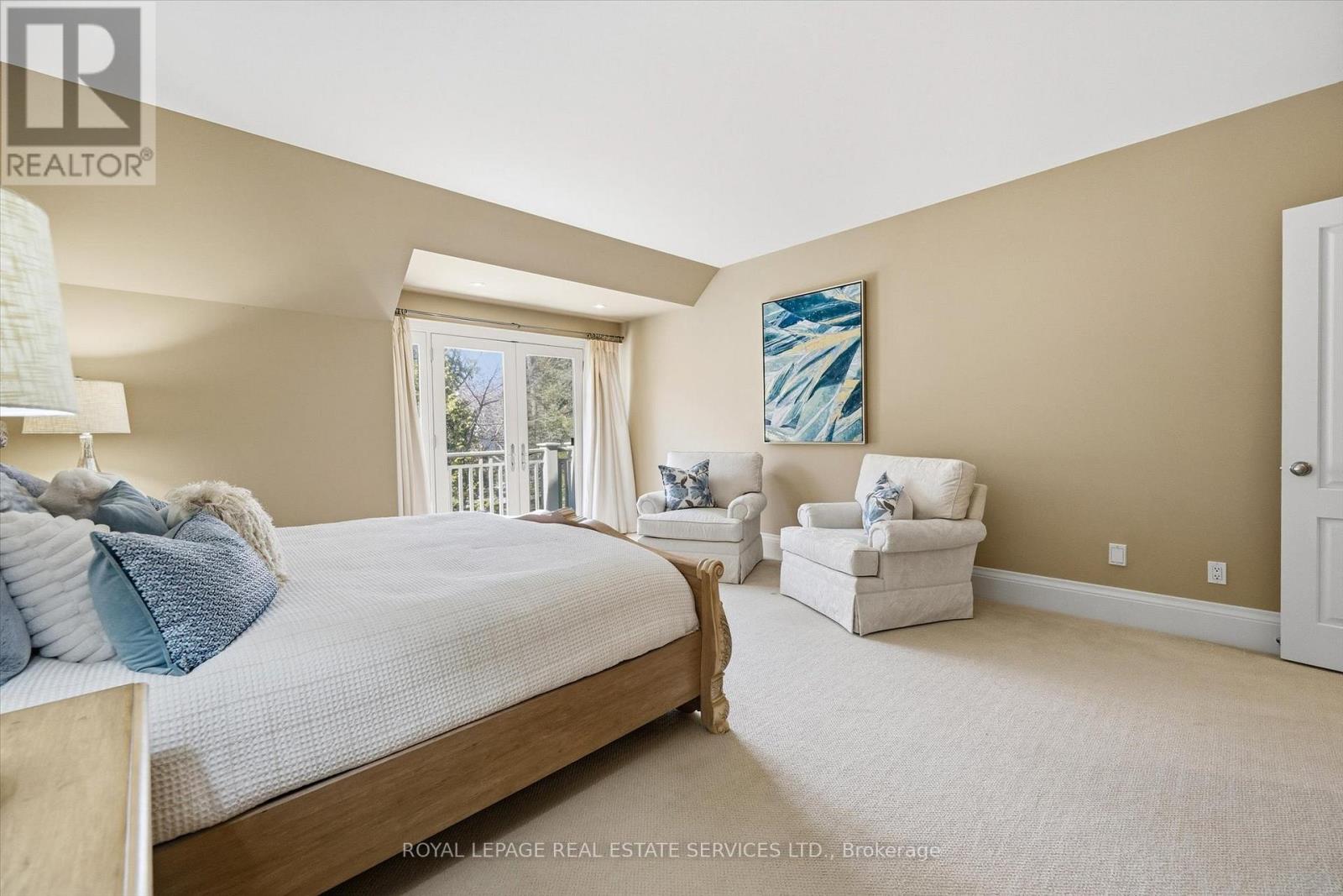 1049 Cedar Grove Boulevard, Oakville, Ontario  L6J 2C2 - Photo 23 - W12870810