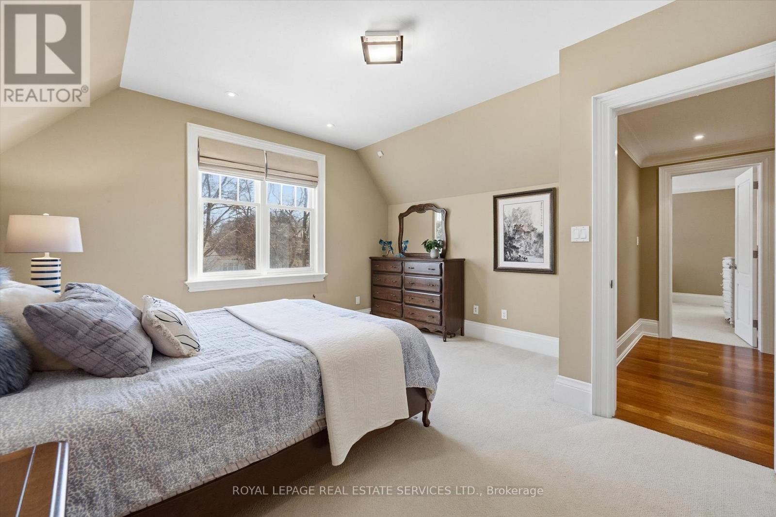 1049 Cedar Grove Boulevard, Oakville, Ontario  L6J 2C2 - Photo 29 - W12870810