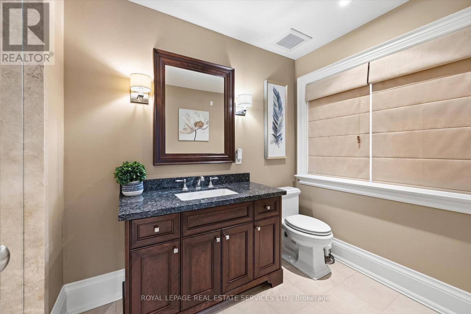 1049 Cedar Grove Boulevard, Oakville, Ontario  L6J 2C2 - Photo 32 - W12870810