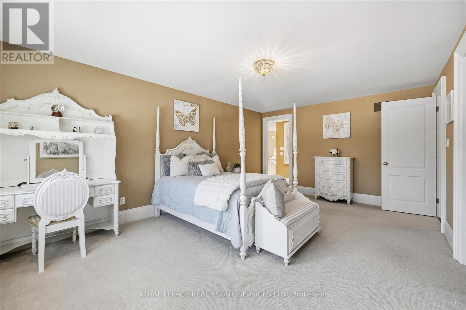 1049 Cedar Grove Boulevard, Oakville, Ontario  L6J 2C2 - Photo 35 - W12870810