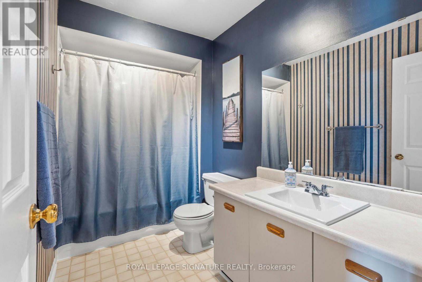 18 Webster Way, Halton Hills, Ontario  L7G 5J7 - Photo 33 - W12870858